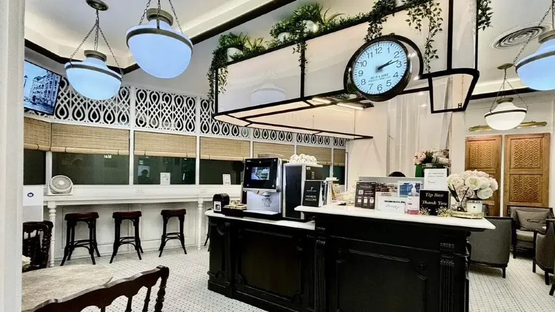 Coral Lounge CNX