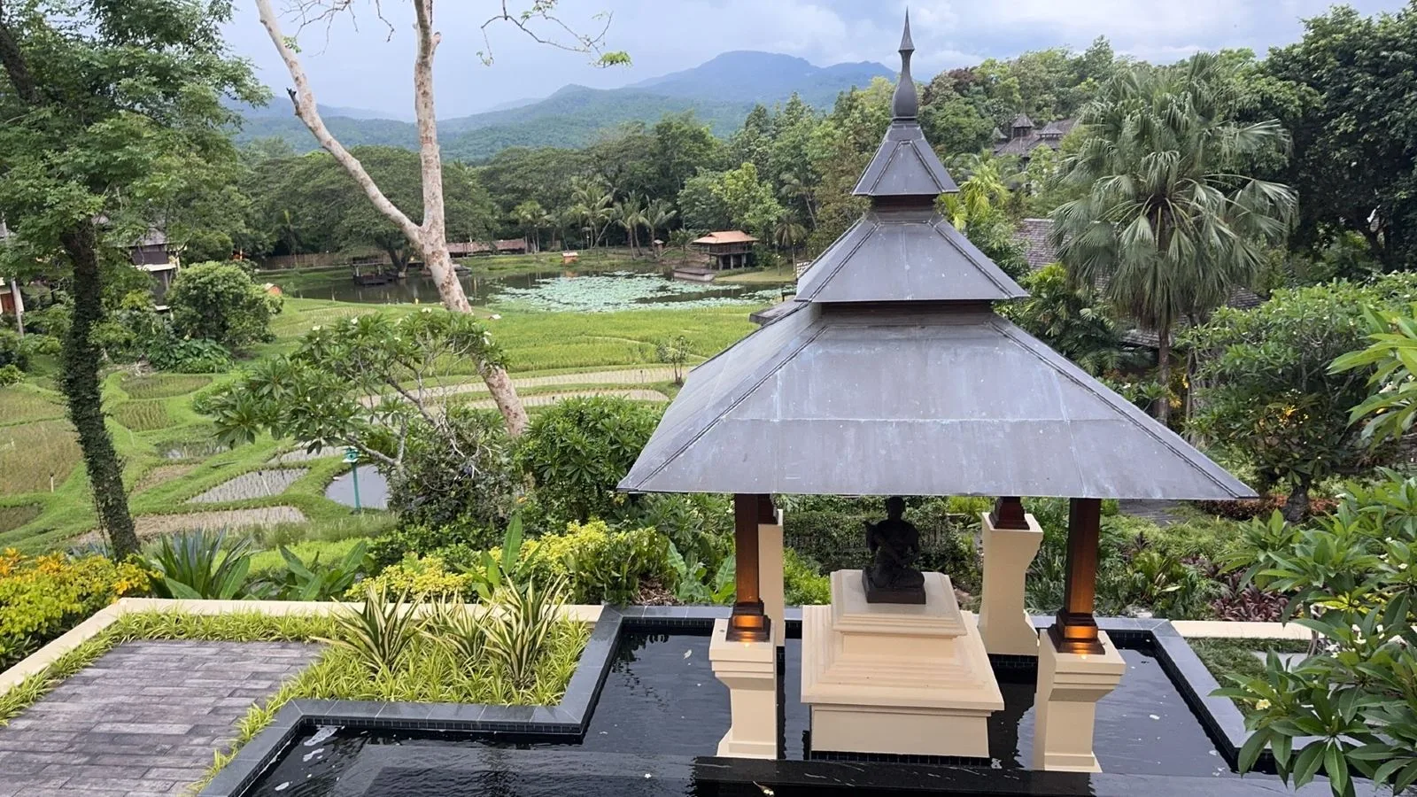 Four Seasons Resort Chiang Mai &mdash; a Lanna pavilion beside the paddy fields